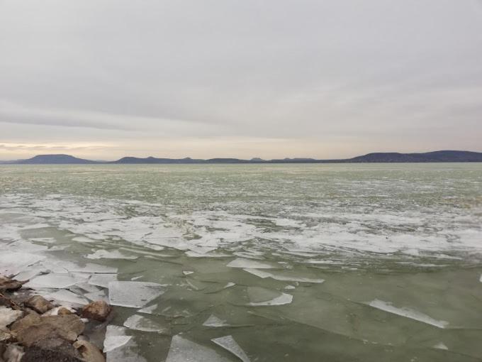 Boathouse Balatonlelle With Sauna Eksteriør bilde